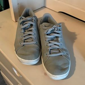 Grey Men’s Puma Sneakers 10.5